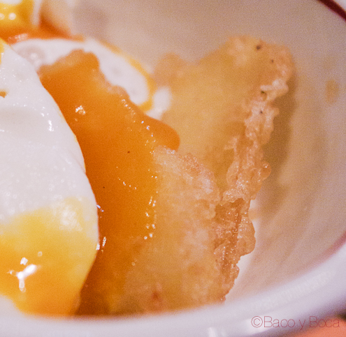 detalle de Manzana en tempura con helado Bun Sichi restaurante japones barcelona