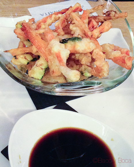 verduras en tempura en momento afortunado casa conxita baco y boca